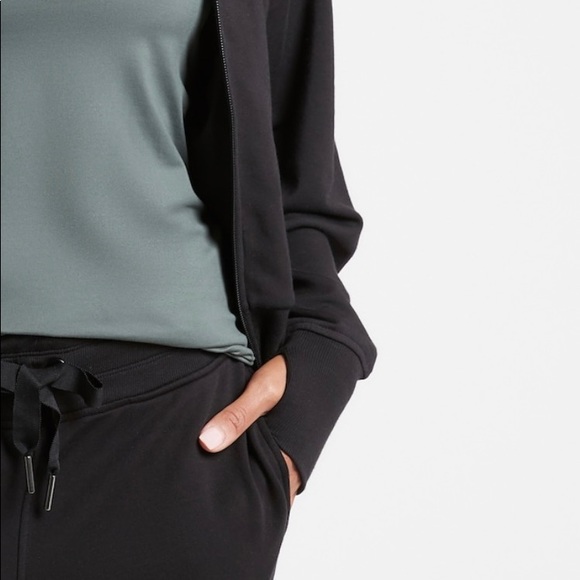 NWT-Athleta Balance Black Sweatshirt, Extra Large - Picture 5 of 8